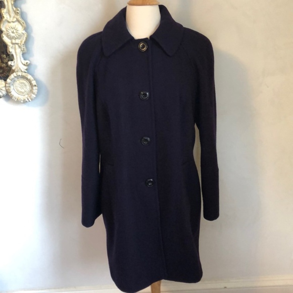 London Fog Purple Wool blend single breast,button up Coat & lined Size Large